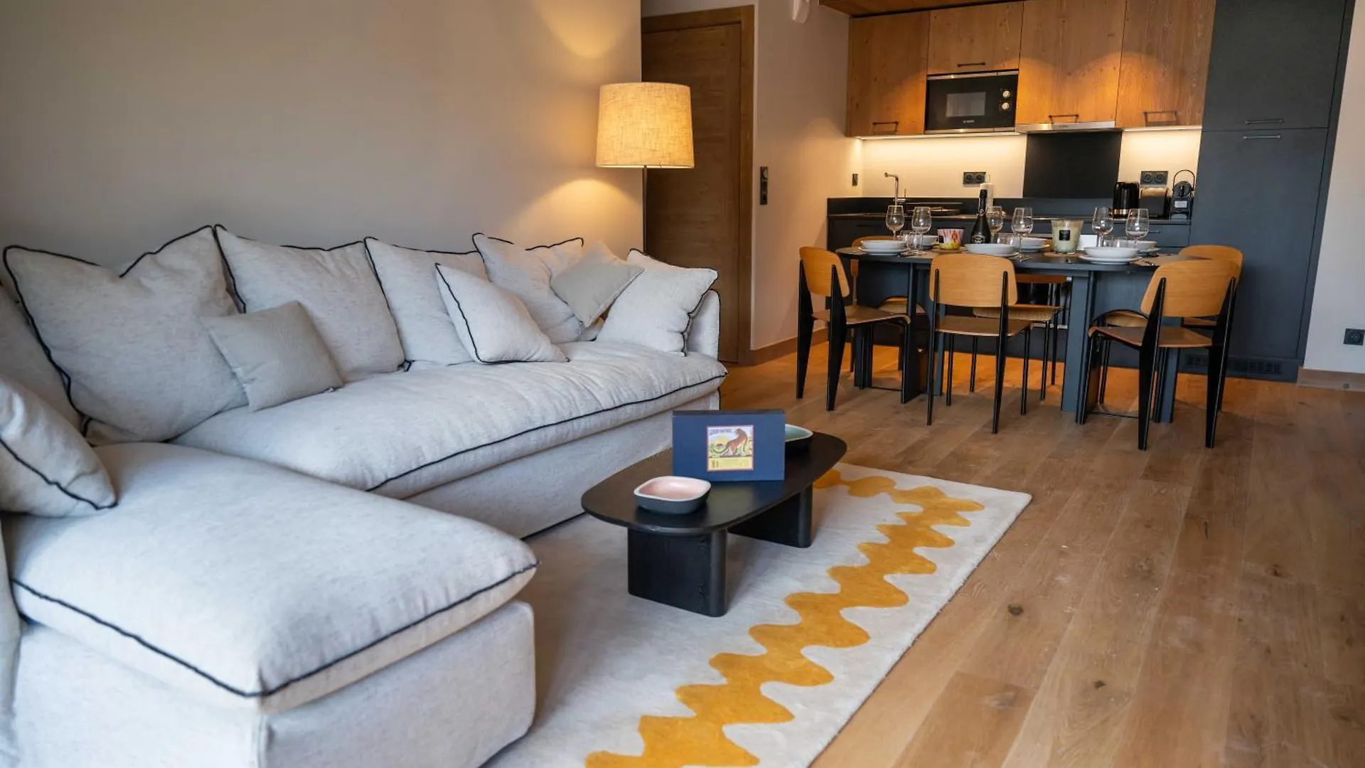 2 Bedroom Apartment With Terrace, Pool, Parking Megeve