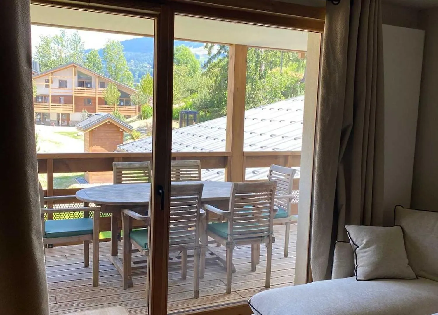 2 Bedroom Apartment With Terrace, Pool, Parking Megeve France