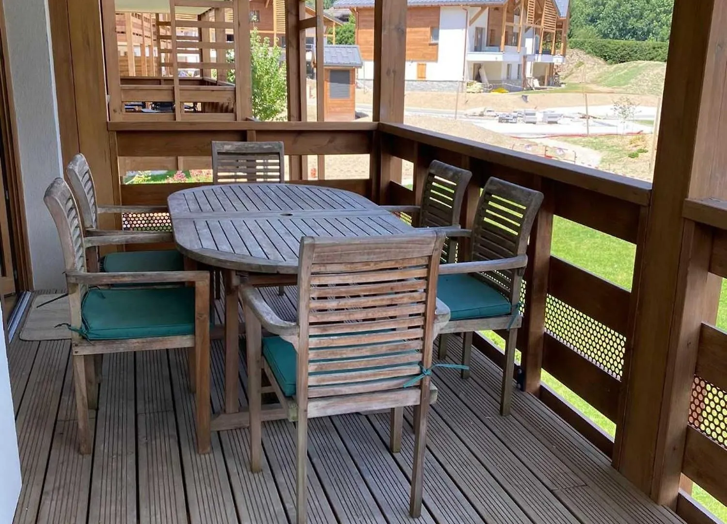 2 Bedroom Apartment With Terrace, Pool, Parking Megeve 0*,