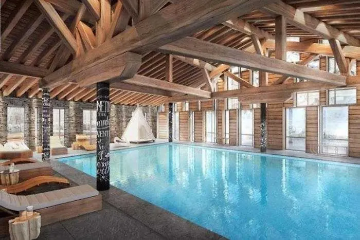 2 Bedroom Apartment With Terrace, Pool, Parking Megeve
