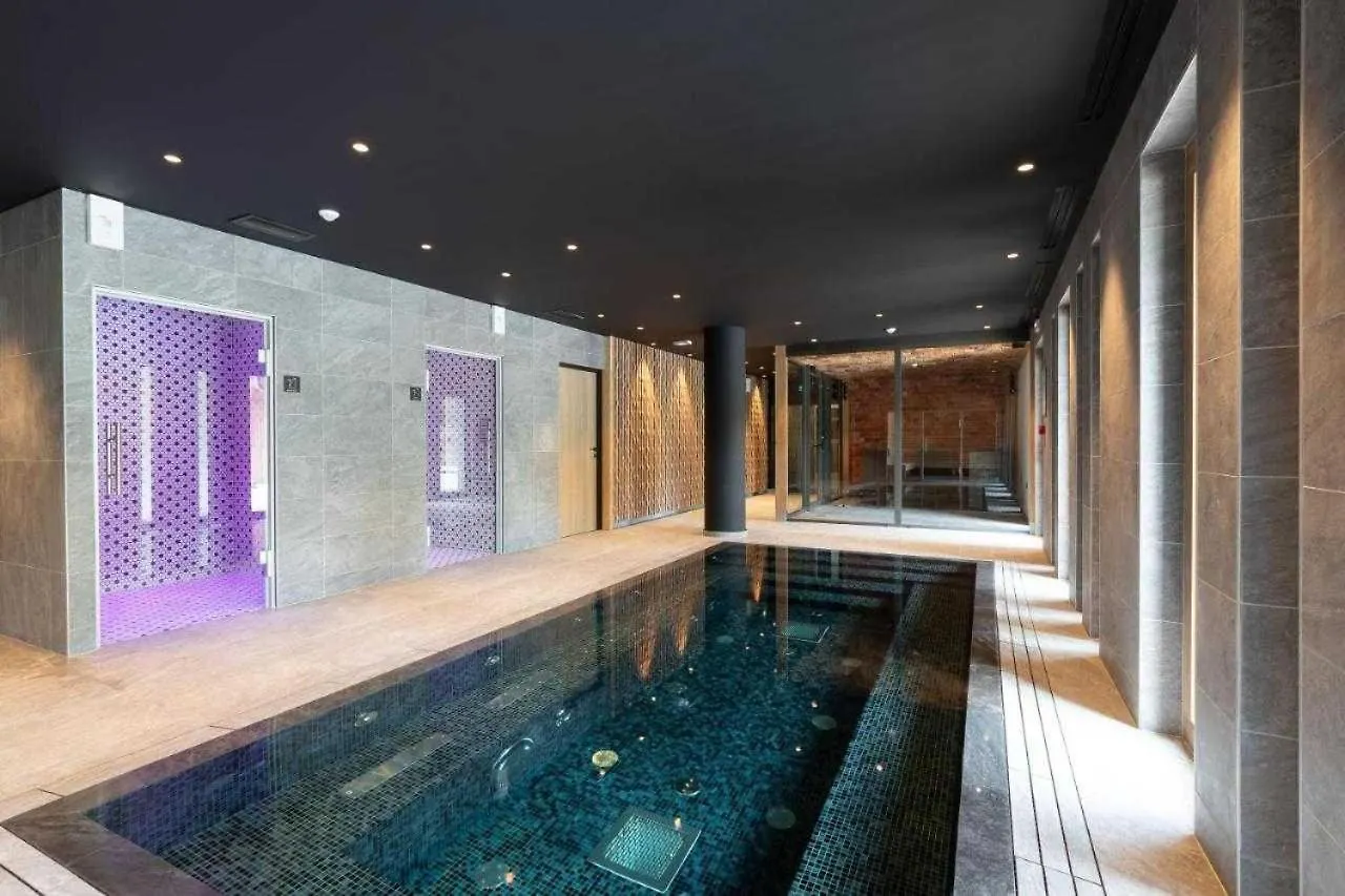 2 Bedroom Apartment With Terrace, Pool, Parking Megeve