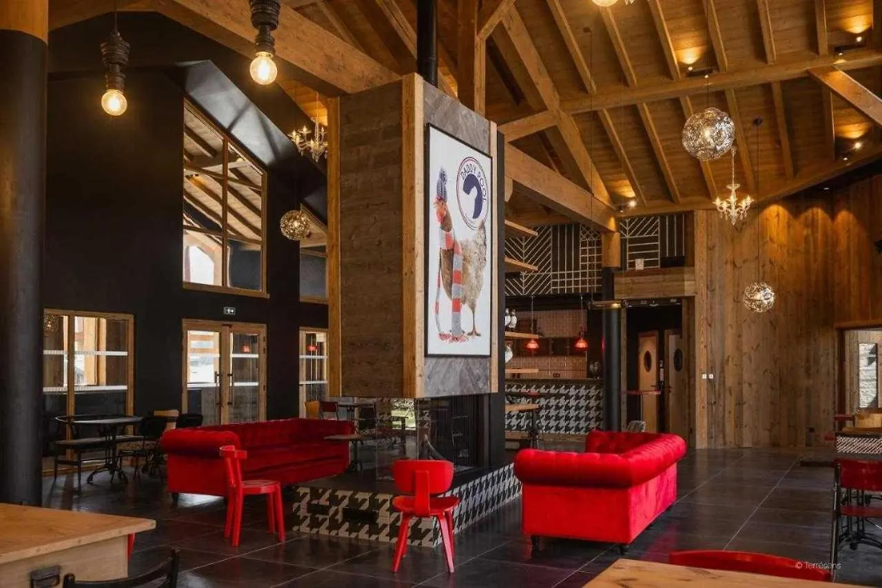 2 Bedroom Apartment With Terrace, Pool, Parking Megeve France