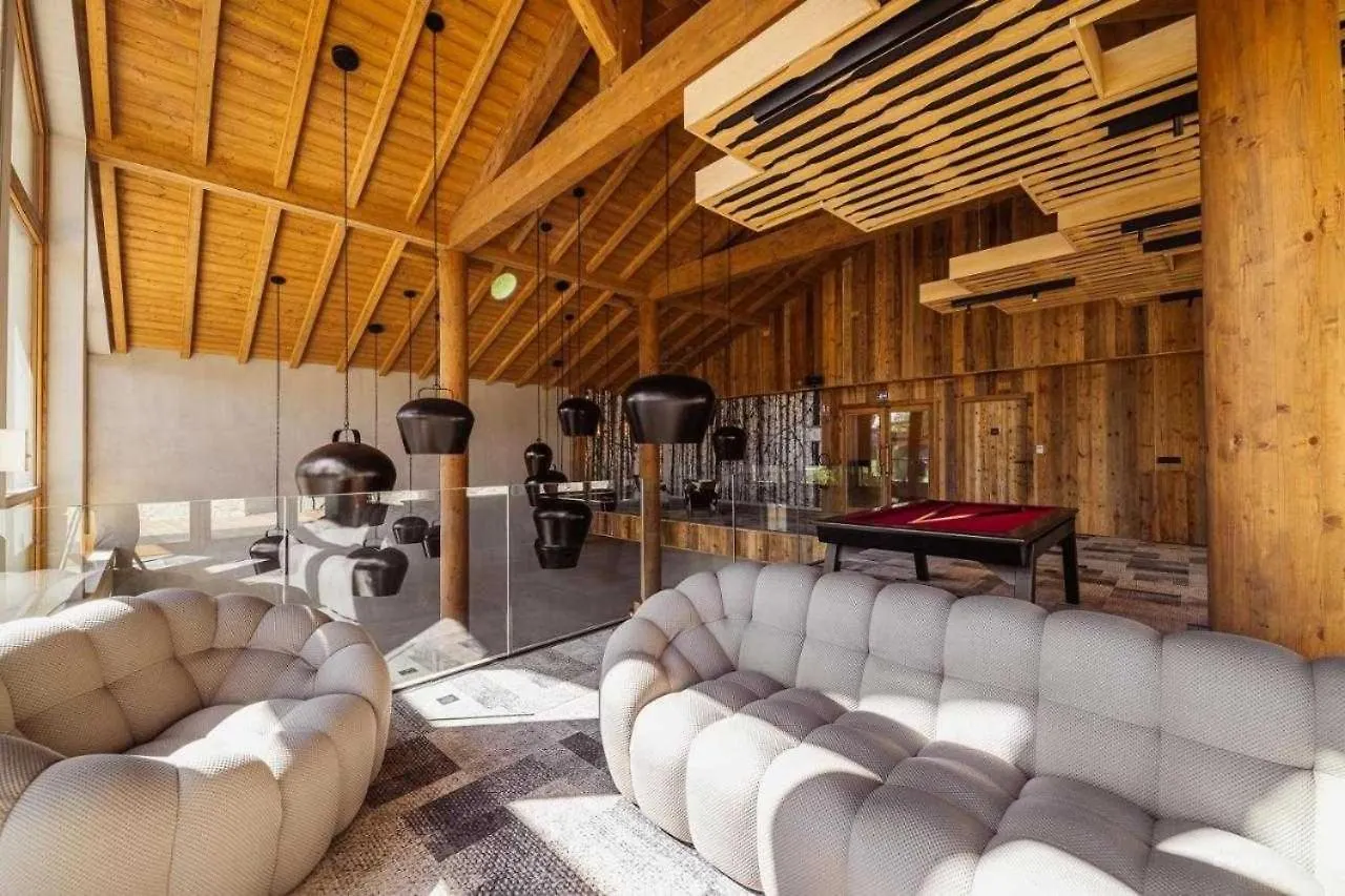 2 Bedroom Apartment With Terrace, Pool, Parking Megeve 0*,