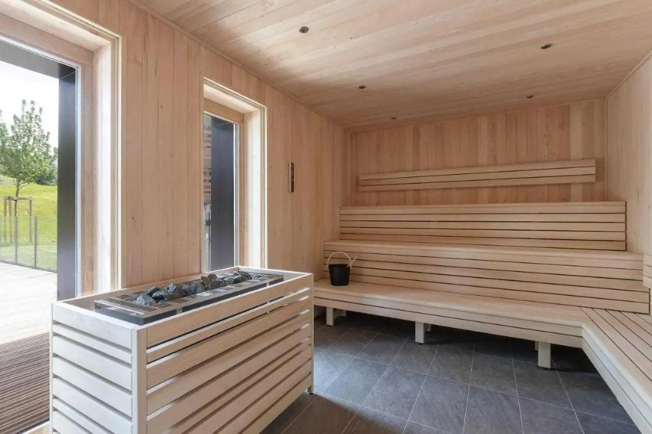 2 Bedroom Apartment With Terrace, Pool, Parking Megeve France
